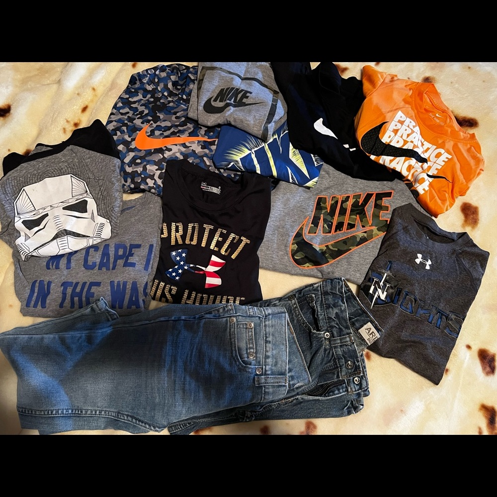 Boys size 6 clothes bundle.